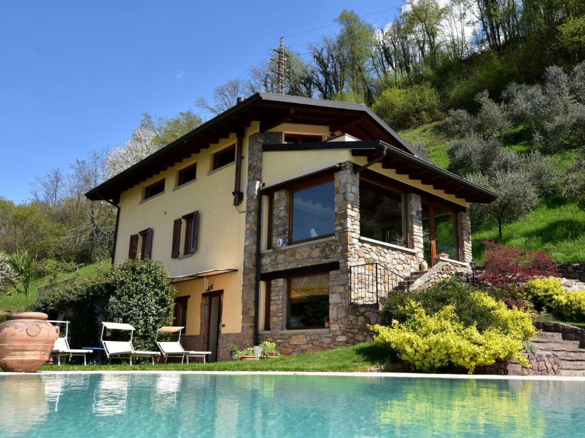 Villa In Pisogne With Pool Garden And Lake View Exterior photo